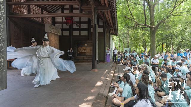 当青春与文化“撞个满怀” | 四川有多巴适？200余名美国华裔青少年告诉你！