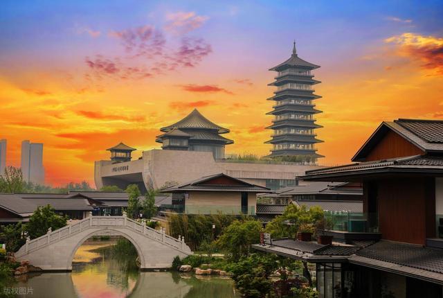 跟着男朋友到了扬州生活了一年了，说实话，我羡慕扬州的生活