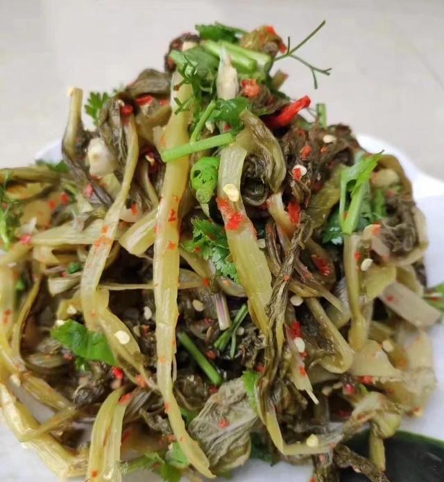 “上午小雪，冻死牛；下午小雪，暖烘烘”，今年小雪是什么时候？