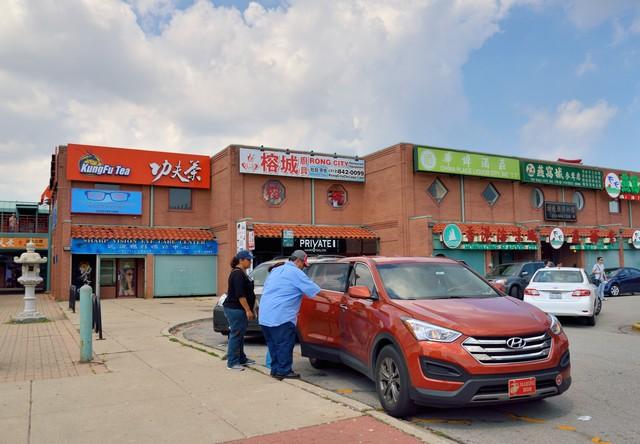 退休自驾游找便宜加油站？老司机教你这几招，省钱又省心！