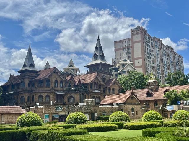 叮！你有一份上海秋日漫步地图待解锁→