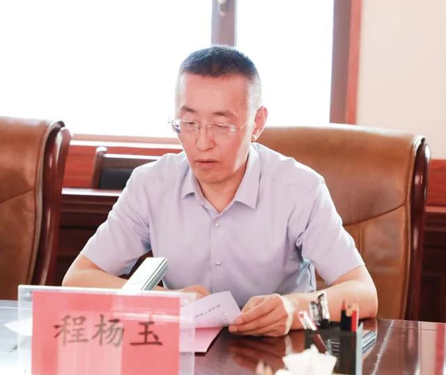 山西省科协副主席王继龙一行莅临长治二院调研博士创新站工作