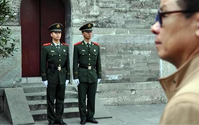 中国有一座小小古庙，武警却全日驻守其中，背后隐藏怎样玄机？