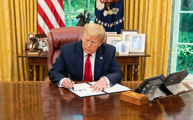 从规则制定者到“退群常客”：特朗普政府批量退群，背后大有玄机