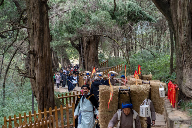 蜀道为轴，文化为魂！剑门关深度文旅融合，挥写中华文化传承新篇章