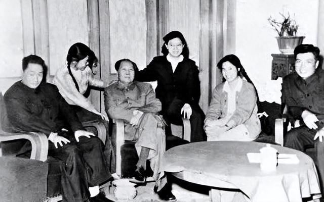 71年，刘思齐入狱后向毛主席求救，毛主席最高指示：娃娃们无罪！