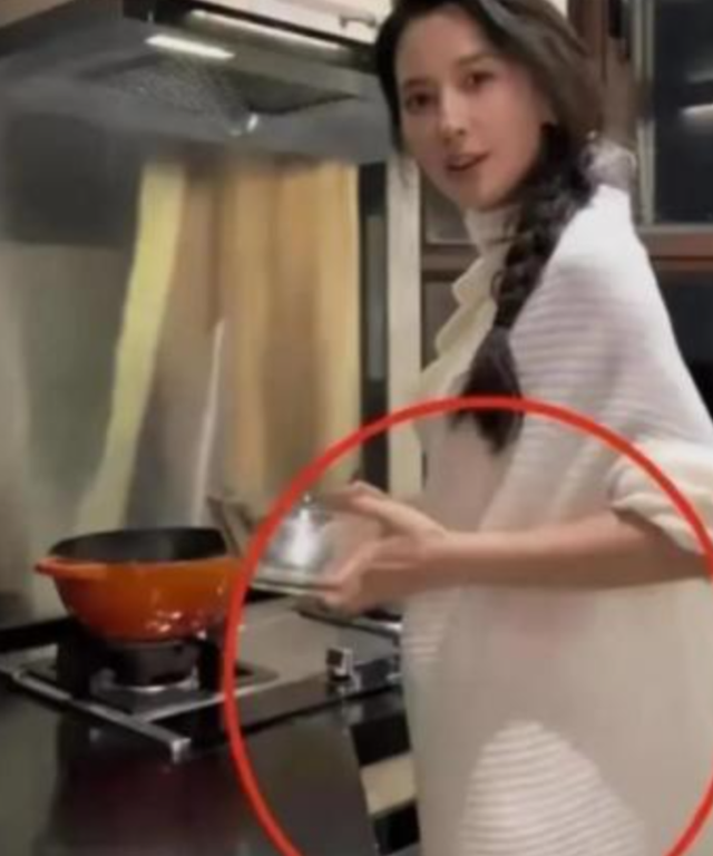 离婚不到两年，章子怡又官宣喜讯，成为汪峰“高攀不起”的存在