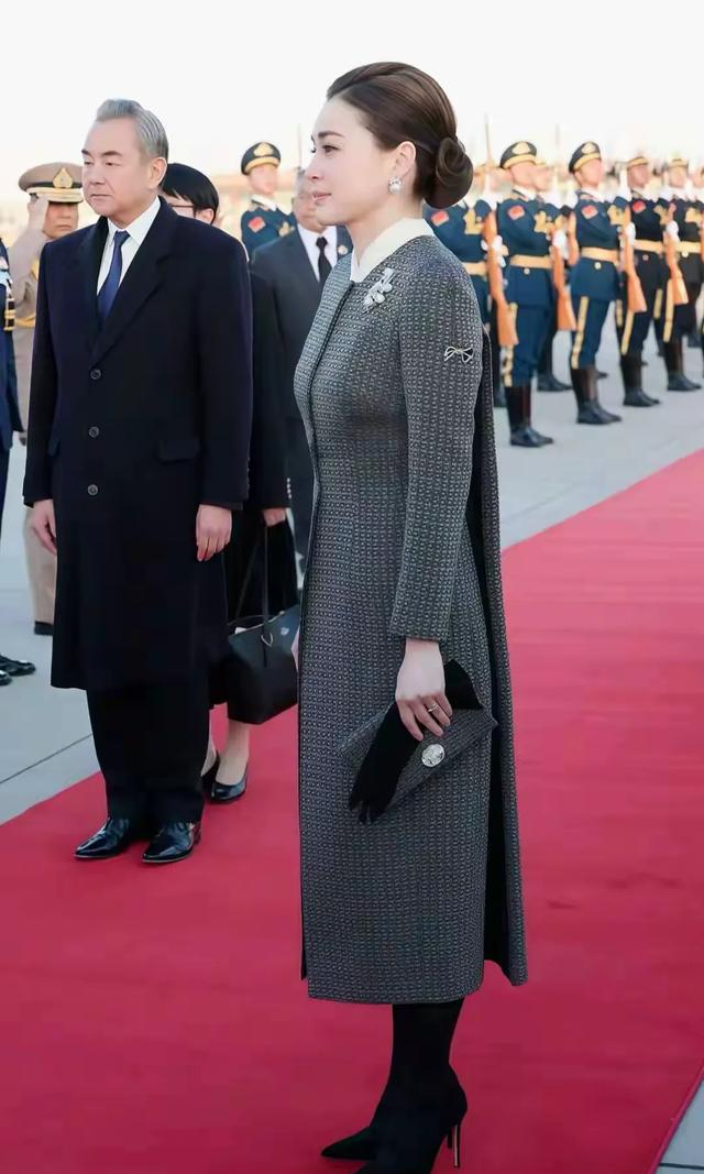 苏提达访华5天8变！69张高清照片，衣品堪称行走的时尚教科书