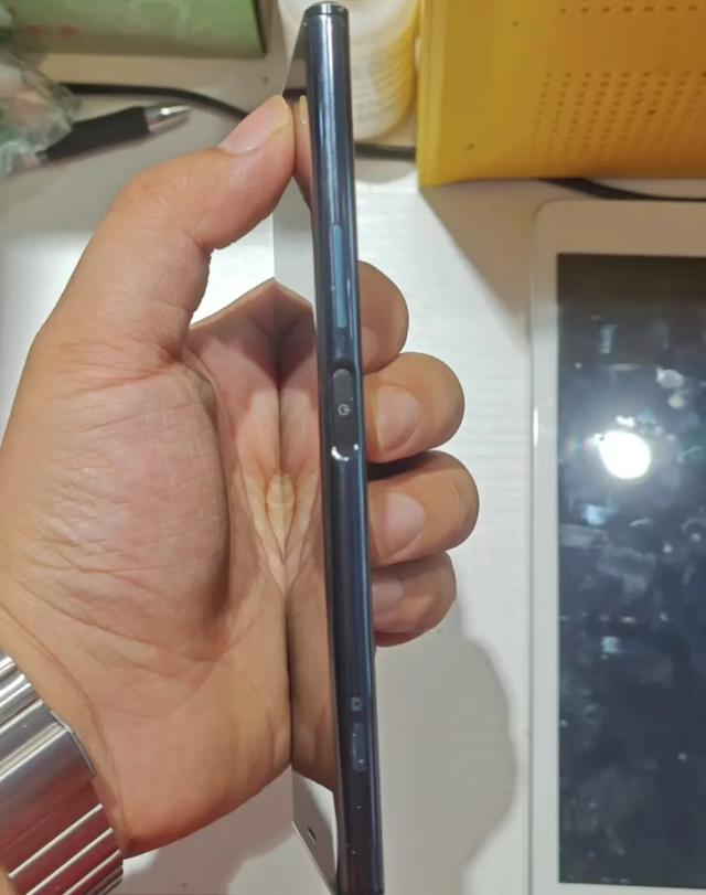 180元的日版骁龙835手机，还是4K LCD屏幕，支持IP68防水