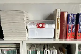 邢台这个老师好暖！为班里同学自备爱心小药箱，网友家长纷纷点赞图片