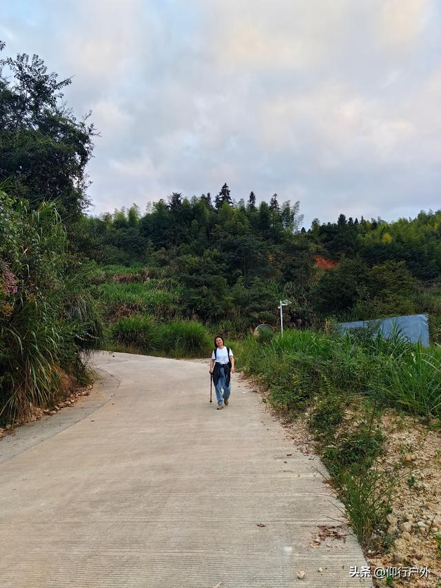 永定奥杳梯田穿越九十九岽徒步