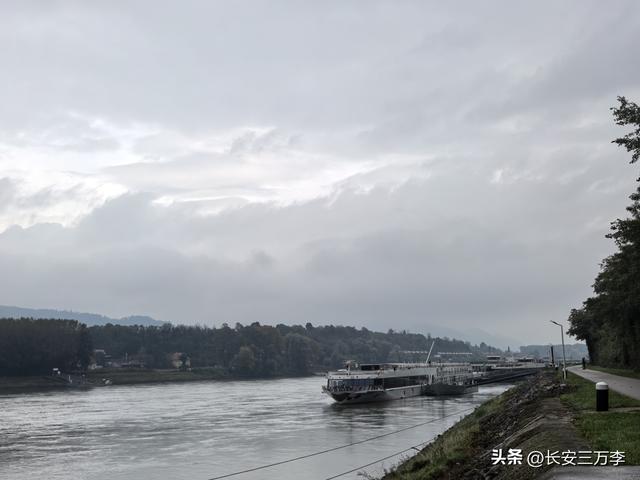 欧洲行第7天：参观世界文化遗产梅尔克修道院，逛维也纳和美景宫