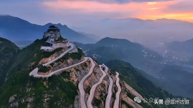 无需爬山，就能登顶“温州小布达拉宫”赏绝美日出和云海！
