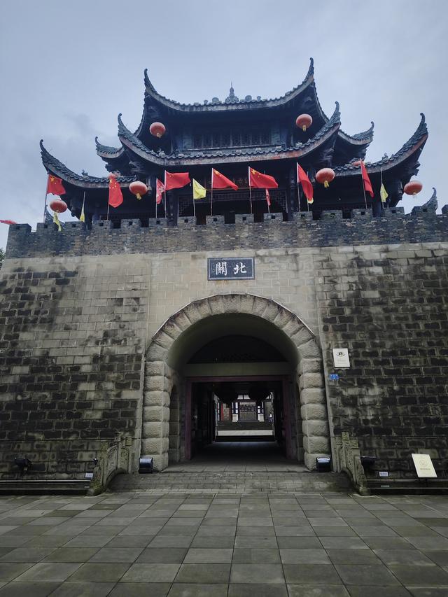 南行漫记：不去内江，直奔隆昌，看中国最大的牌坊群