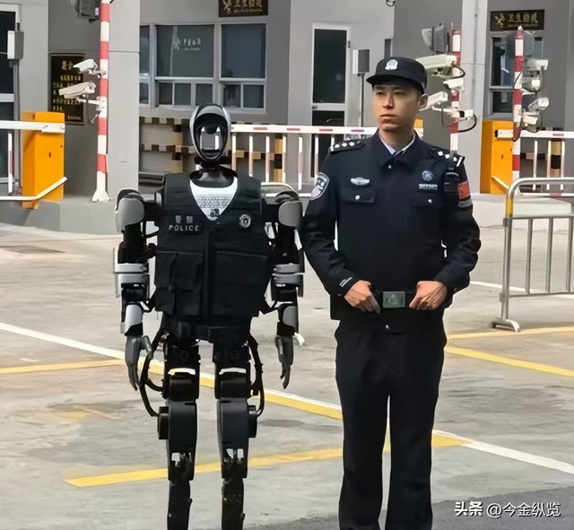 解放军机器人守卫中印边境，告别血肉之躯，边防迈入“智能时代”