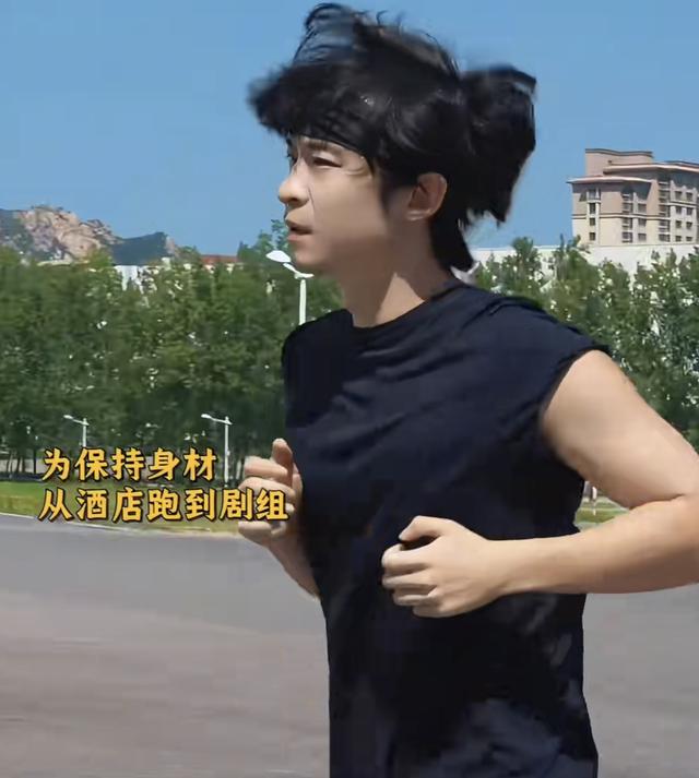 王京花没想到，13年捧不红的儿子董子健，如今却给她狠狠争了口气