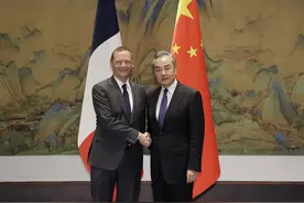 被中方反制措施打疼后，法国主动打电话求和，称希望协商解决问题图片