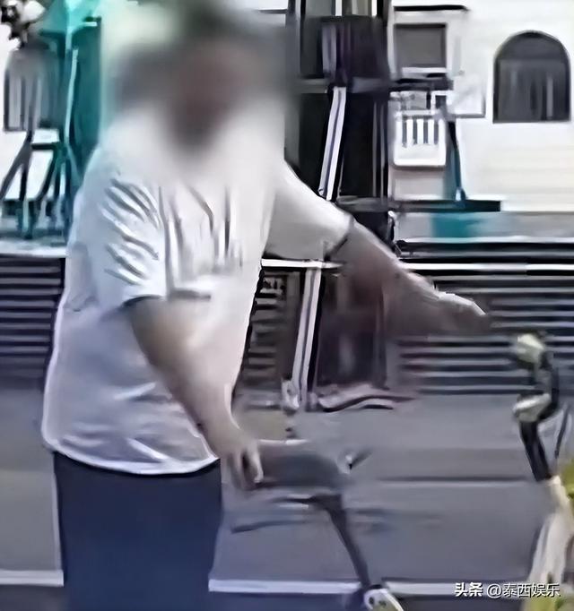 沈阳司机故意撞人，连续撞击下死手，已被刑拘，律师发声人生毁了