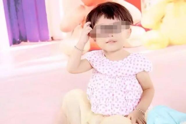 “12岁女孩被继母生父虐待致死”，二审宣判：继母许金花维持死刑判决，对生父量刑畸轻，启动审判监督程序