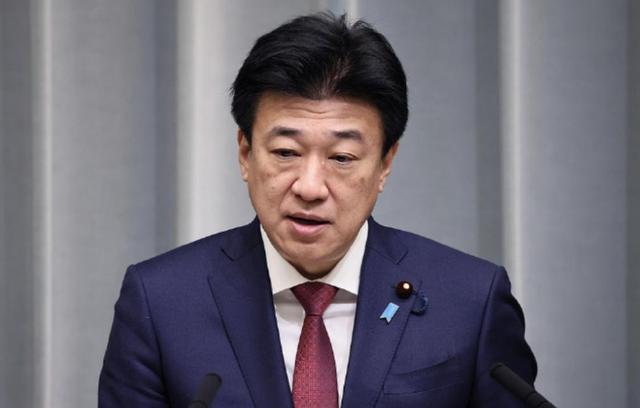 高市早苗反击方案已正式公布！动手前，日方当面质问中方一个问题