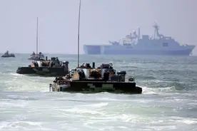 日本首相看到一份文件：台海开战后解放军能在1周内登陆台湾图片