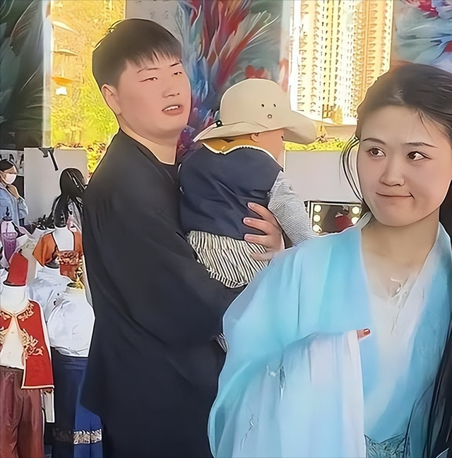 野心撑不起实力！与大衣哥儿子分开后的陈亚楠，又回到了最初起点