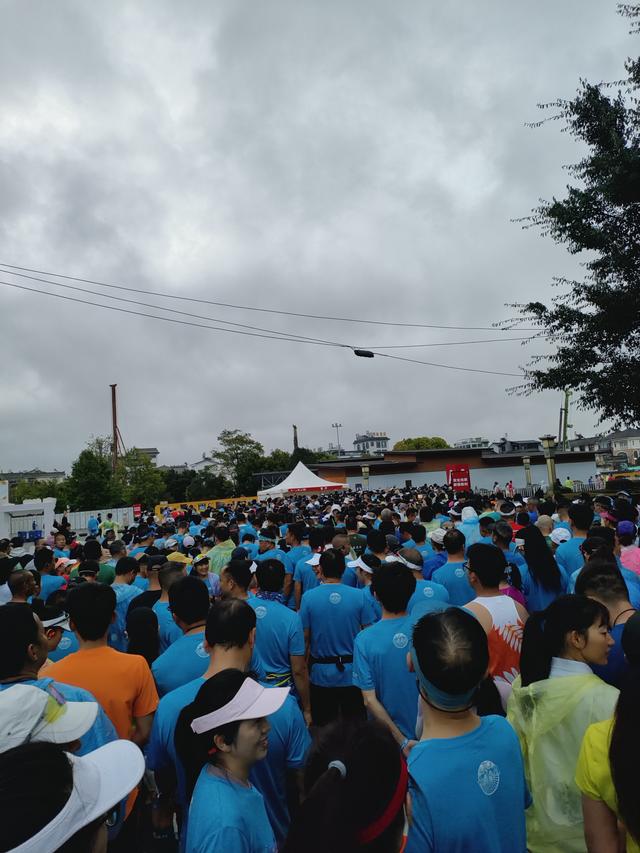 四赴腾马看腾冲 在英雄之城唤醒内心的英雄