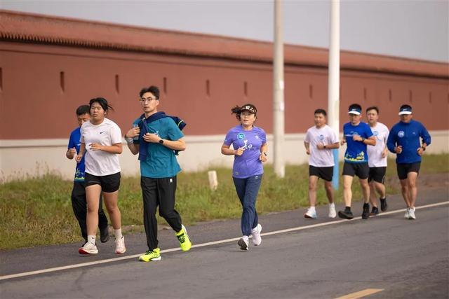 怀抱黄河湾 畅游托克托！2025年力争上游健步走暨自行车骑游活动火热举行​