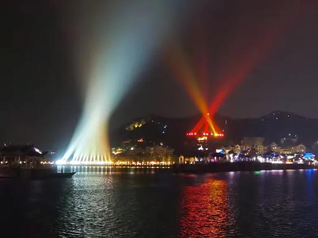 广济桥灯光秀 潮州的历史与浪漫