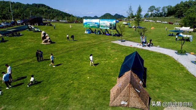 退休族自驾川藏，如何狂省住宿费找到免费露营地？