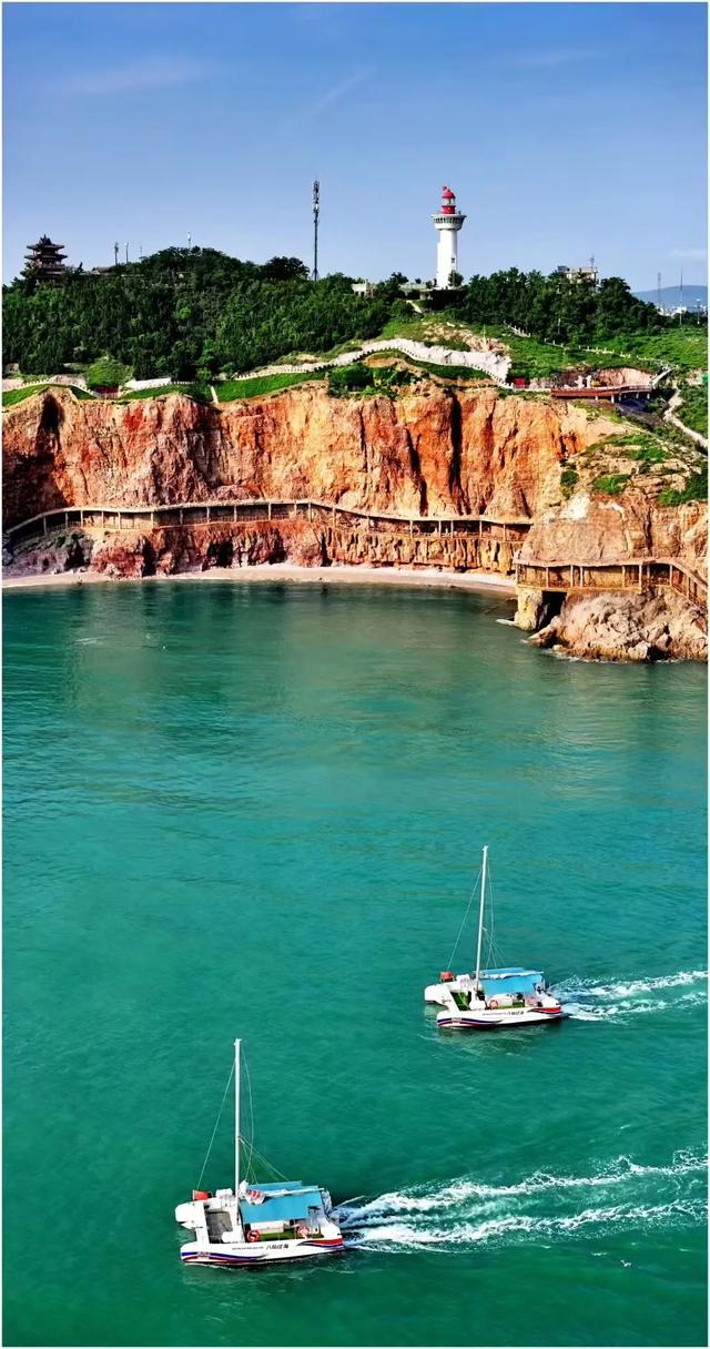 从浪浪山到蓬莱阁，这场仙境之旅太懂打工人了