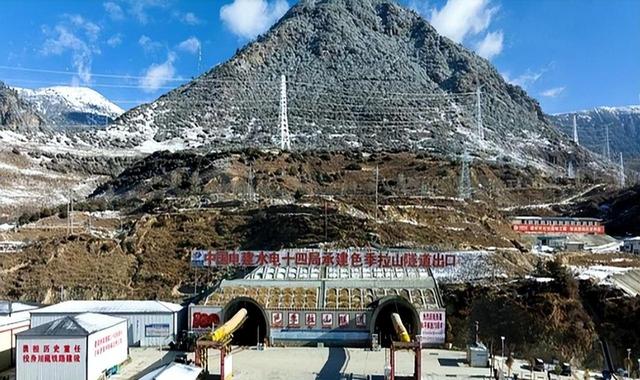 专家高呼养不起，中国为何坚持砸3000亿修第二条进藏铁路？