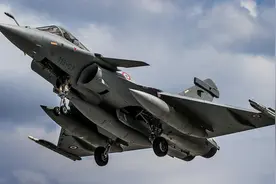 用买32架歼10的价格买了12架阵风，塞尔维亚不仅没亏，反而大赚图片