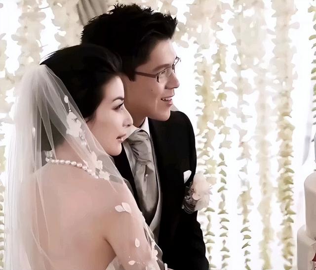 官方对郭晶晶的称呼变了，三字之差释放强烈信号	，霍震霆全说对了