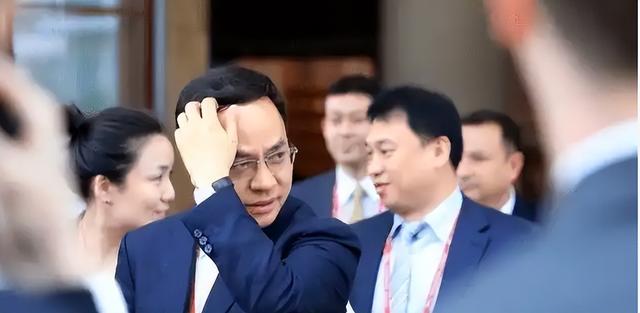 国家出手6位首富被抓！有些已入外籍，原因曝光，没一个值得同情