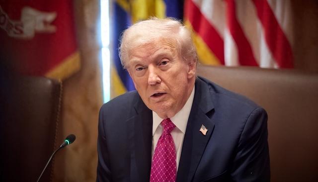 普京可能不得不停战了！最大财源被切断，再想打也没钱了！