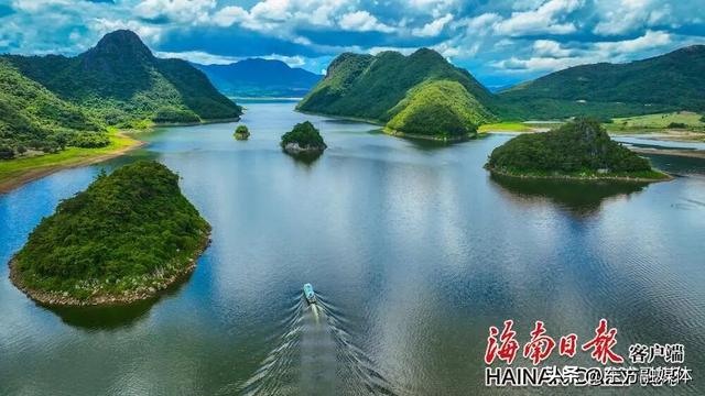 探秘“东方小桂林”：一条穿越千年的山水画廊