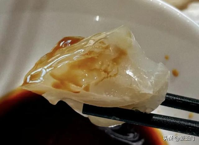 猪皮冻用水熬是大错，教你3招，皮冻晶莹透亮，吃一次就念念不忘