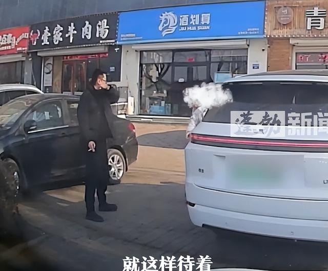 河北女子挪车打人社死！警方立案，嚣张连累车企，坐牢也难辞其咎