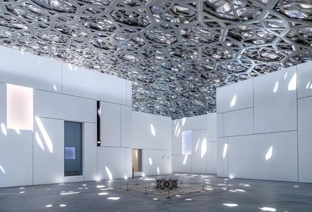 被刘亦菲带火的阿布扎比：不止是大片取景地，更藏着暴富密码