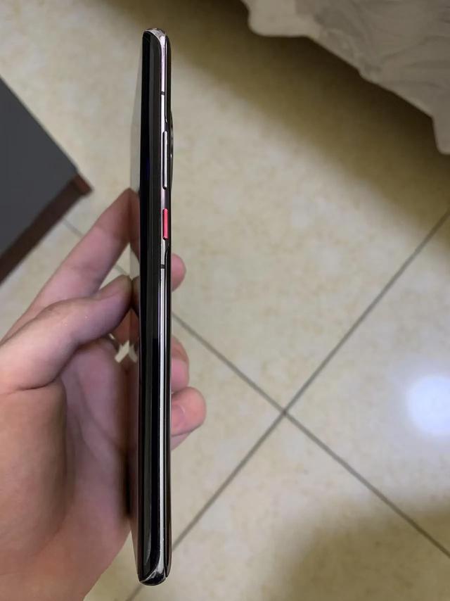 华为Mate 40 Pro+还有人在用嘛？