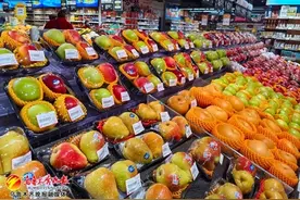 乌鲁木齐秋季水果缤纷上市 品种多价格实惠图片