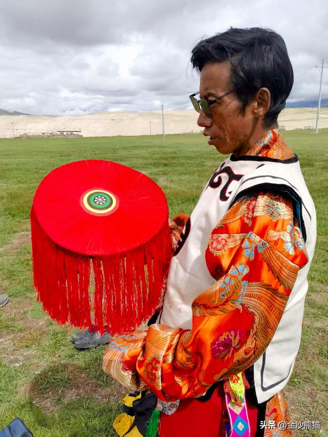 西藏阿里门士乡的古老婚俗歌舞