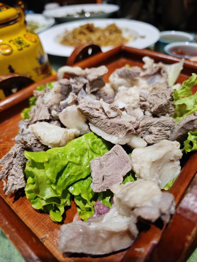 一个新晋的避暑之都，距北京300公里，比大同凉爽比张家口更好玩