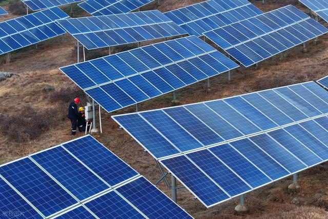 警惕白银涨太疯，光伏行业更难了！