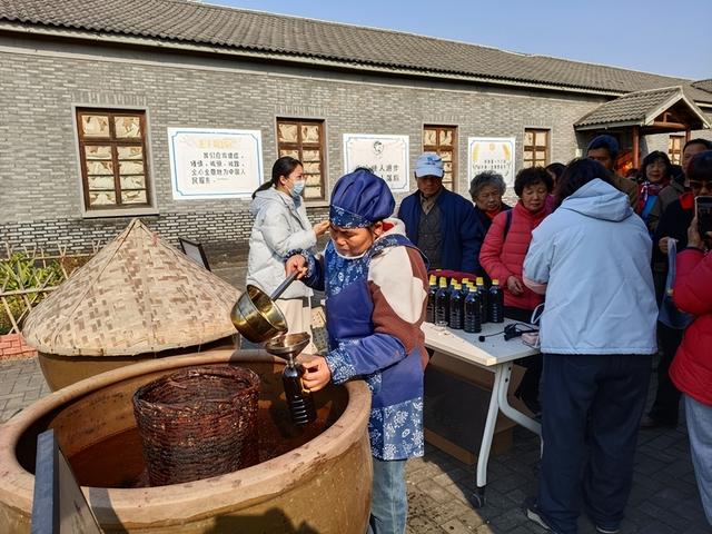 南京秦淮区五老村社区感受田园风光，揭秘非遗技艺