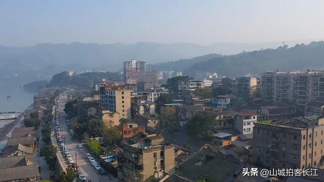 重庆长江畔尘封着一座“素颜”古镇，古朴又真实，你喜欢吗？