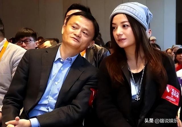 一眨眼没想到曾经火遍大江南北的“小燕子”竟然已经被封杀4年了