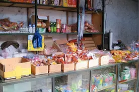 80年代最怀旧的零食，吃过五种的都老了，最后一个你知道名字吗？图片