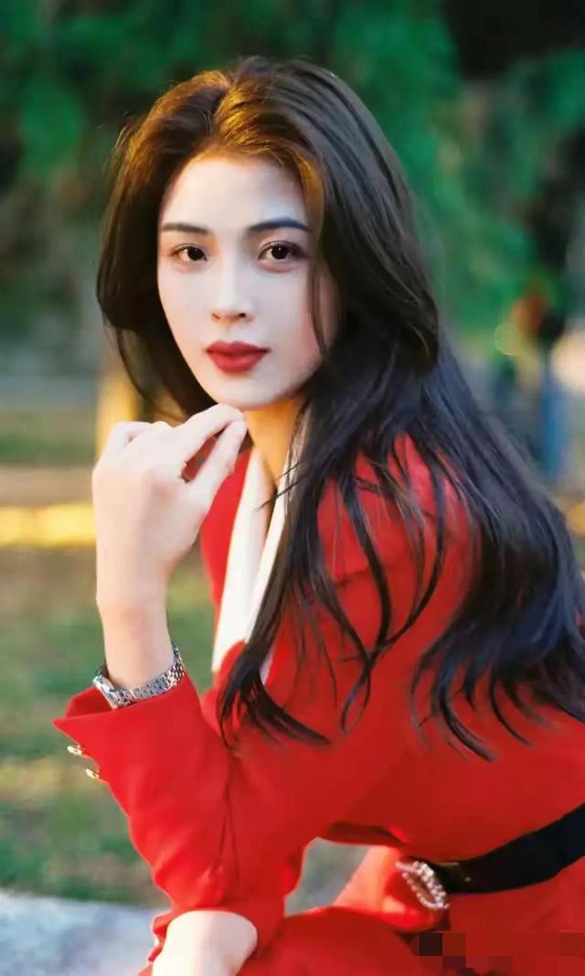 山西一佳人好漂亮 仙姿玉色 堪称上帝吻过的容颜,美得让人移不开眼